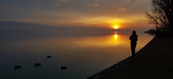 Napnyugta a balatonnál